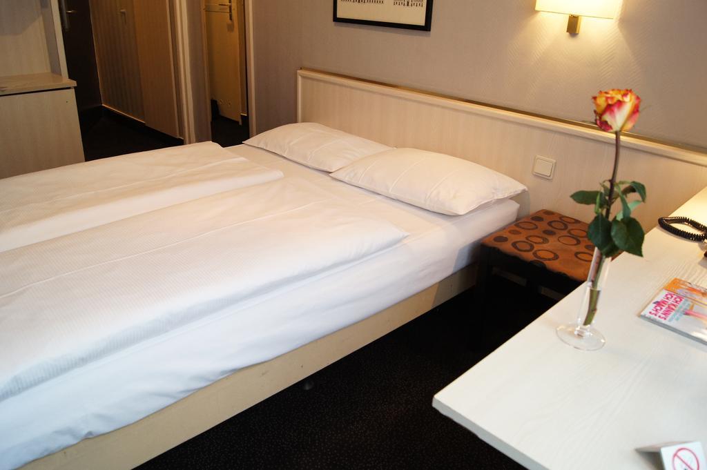 Berlin Plaza Hotel Am Kurfuerstendamm Rom bilde